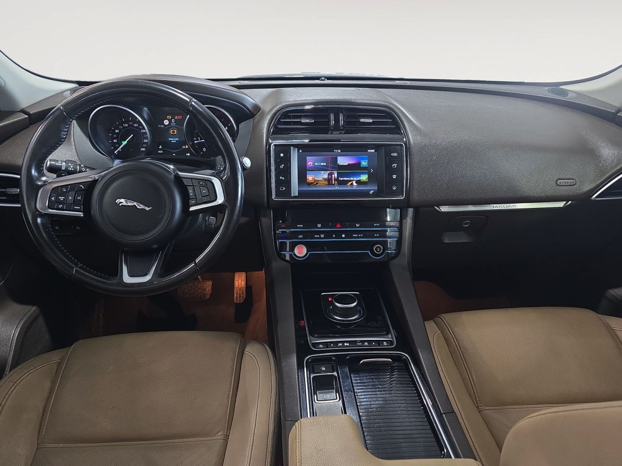 Jaguar F-Pace 2.0L i4D Prestige AWD - foto 9