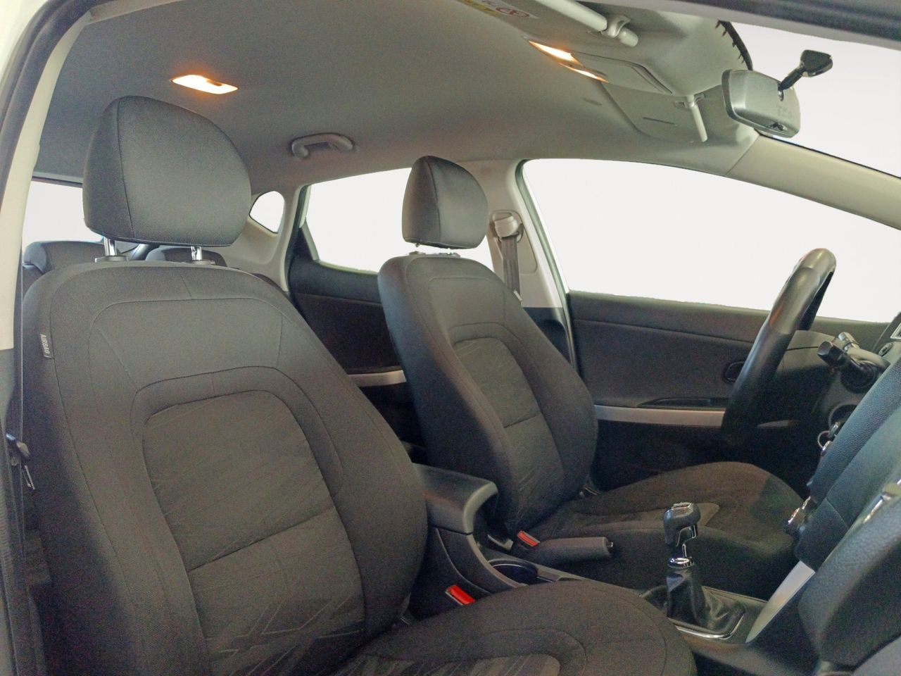 Kia Ceed 1.4 CRDi WGT Concept - foto 10