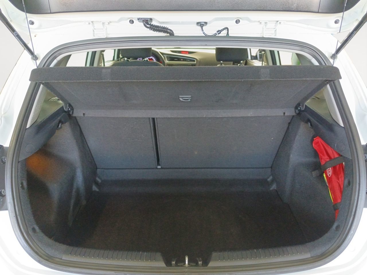 Kia Ceed 1.4 CRDi WGT Concept - foto 11