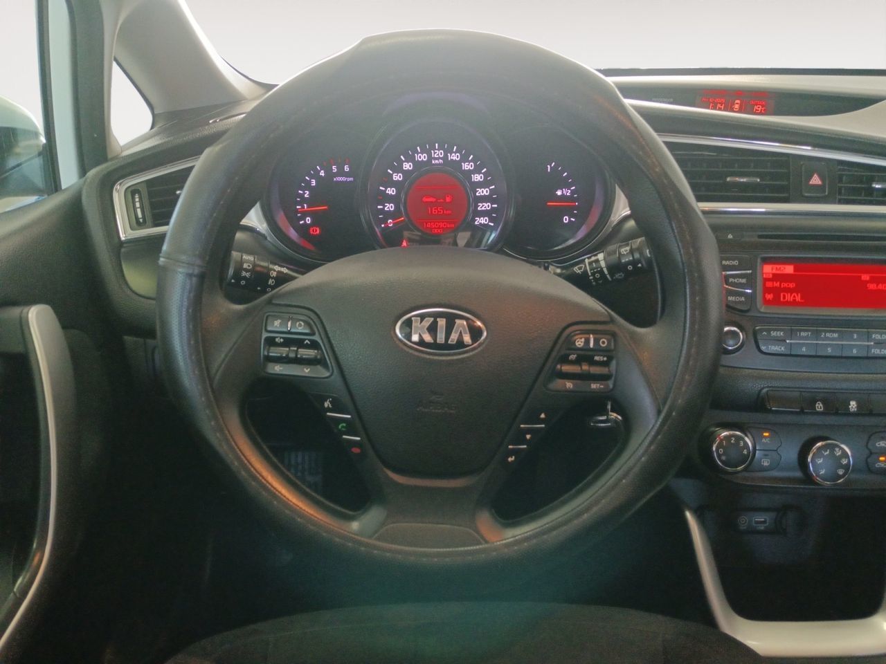 Kia Ceed 1.4 CRDi WGT Concept - foto 7