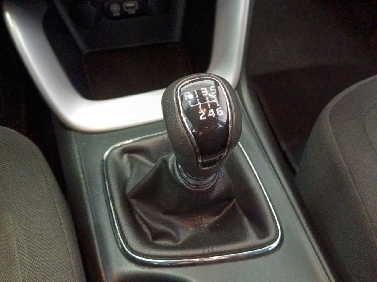 Kia Ceed 1.4 CRDi WGT Concept - foto 12