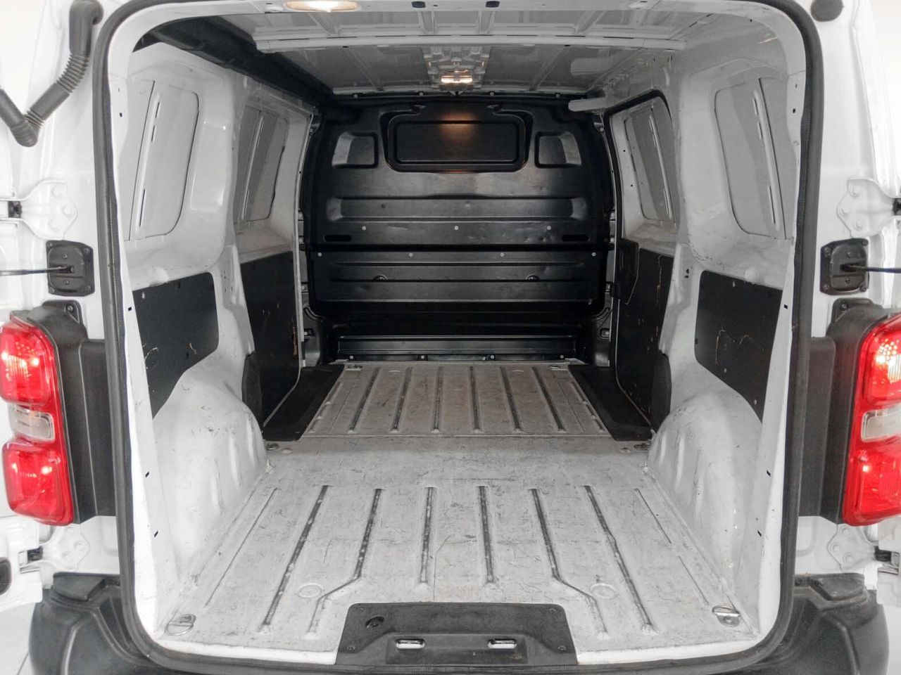 Fiat Scudo Furgon 1.5 BlueHDi L2 - foto 11