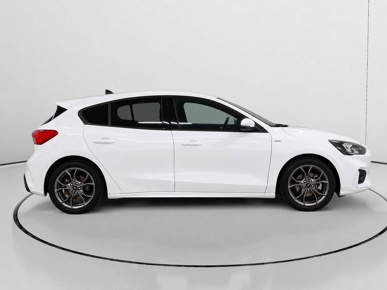 Ford Focus 1.0 EcoBoost MHEV ST-Line - foto 2