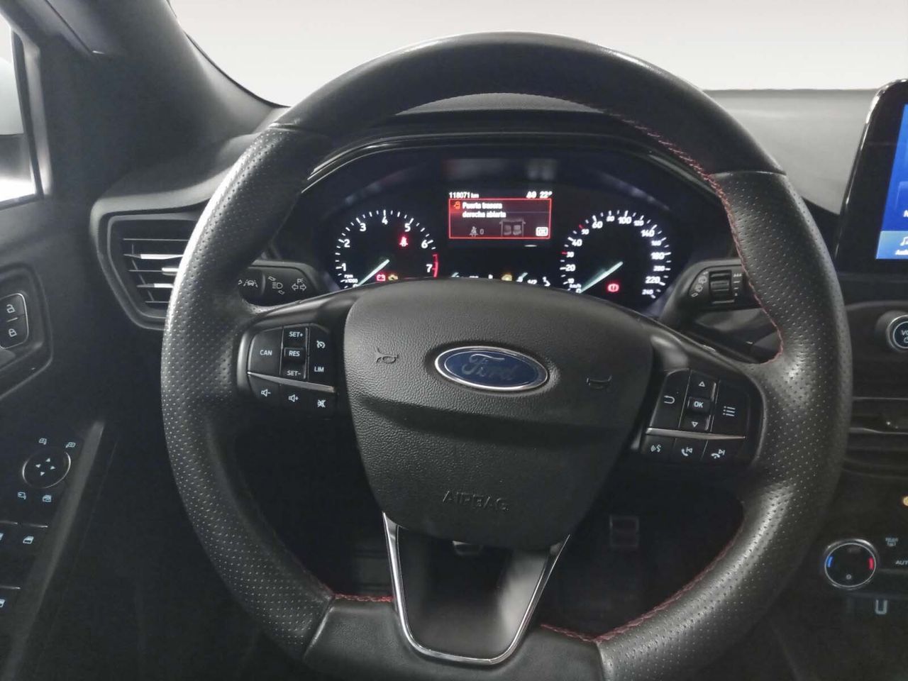 Ford Focus 1.0 EcoBoost MHEV ST-Line - foto 10