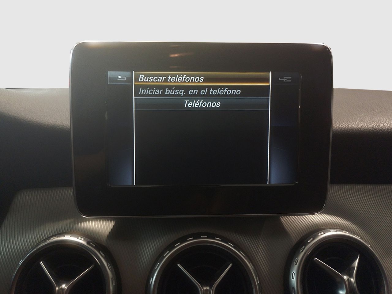 Mercedes-Benz GLA 200 d - foto 18