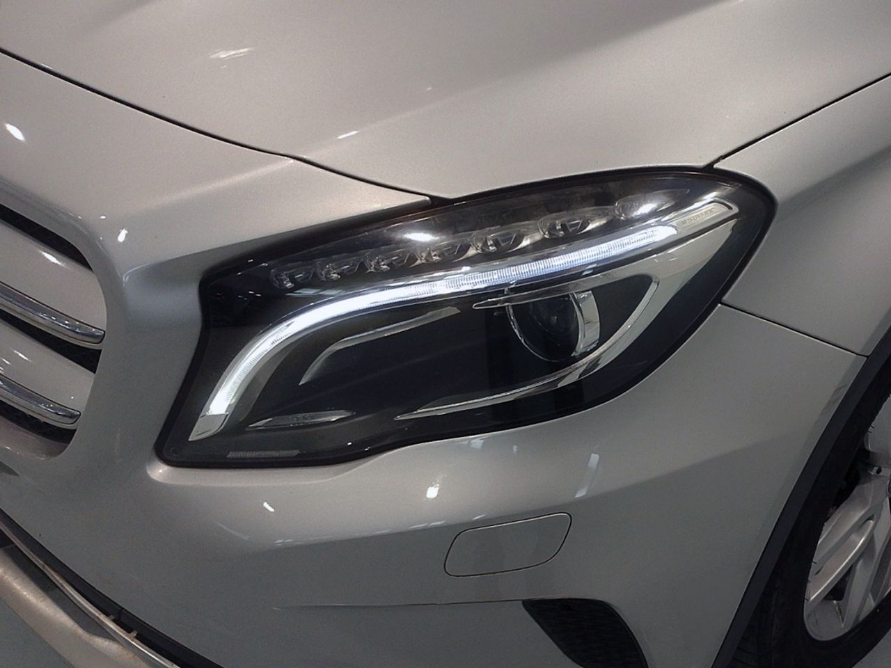 Mercedes-Benz GLA 200 d - foto 22