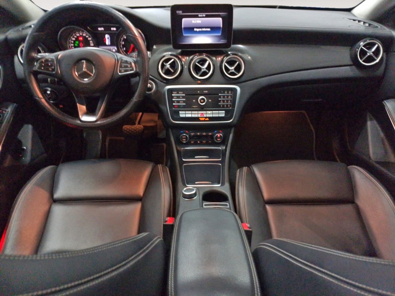 Mercedes-Benz CLA 200 - foto 7