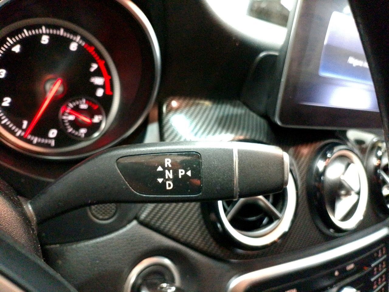 Mercedes-Benz CLA 200 - foto 15