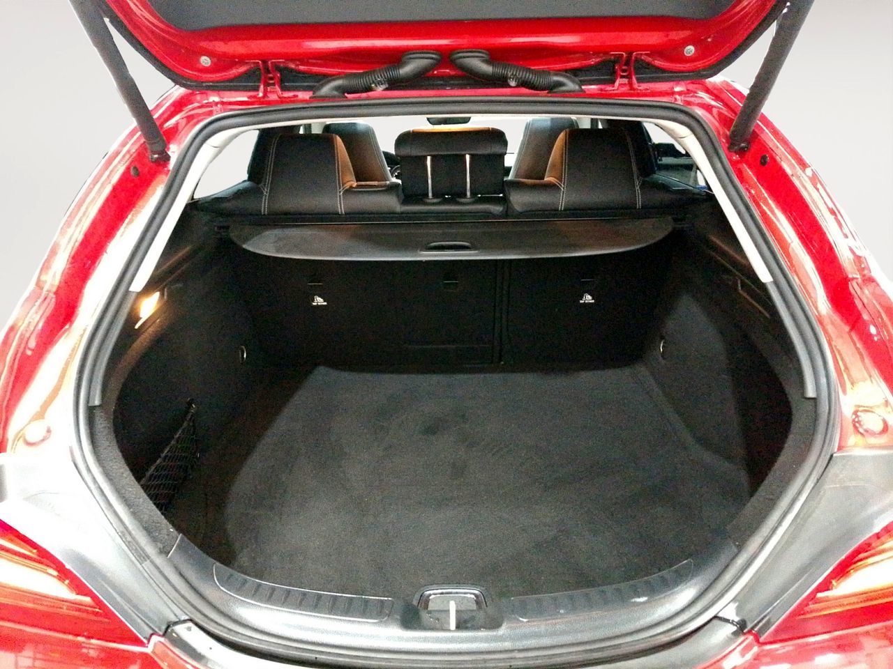 Mercedes-Benz CLA 200 - foto 14