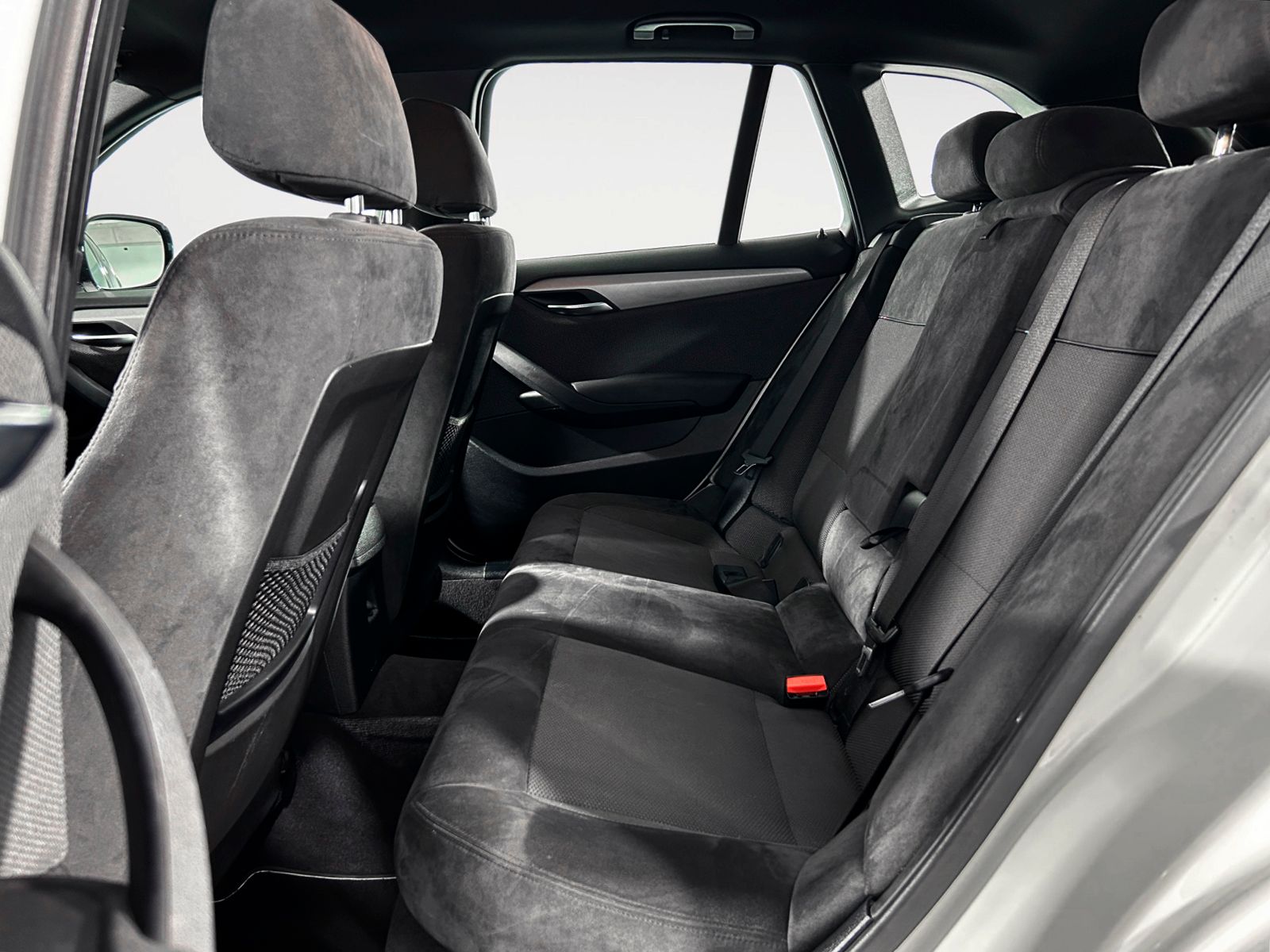 BMW X1 sDrive18d - foto 12