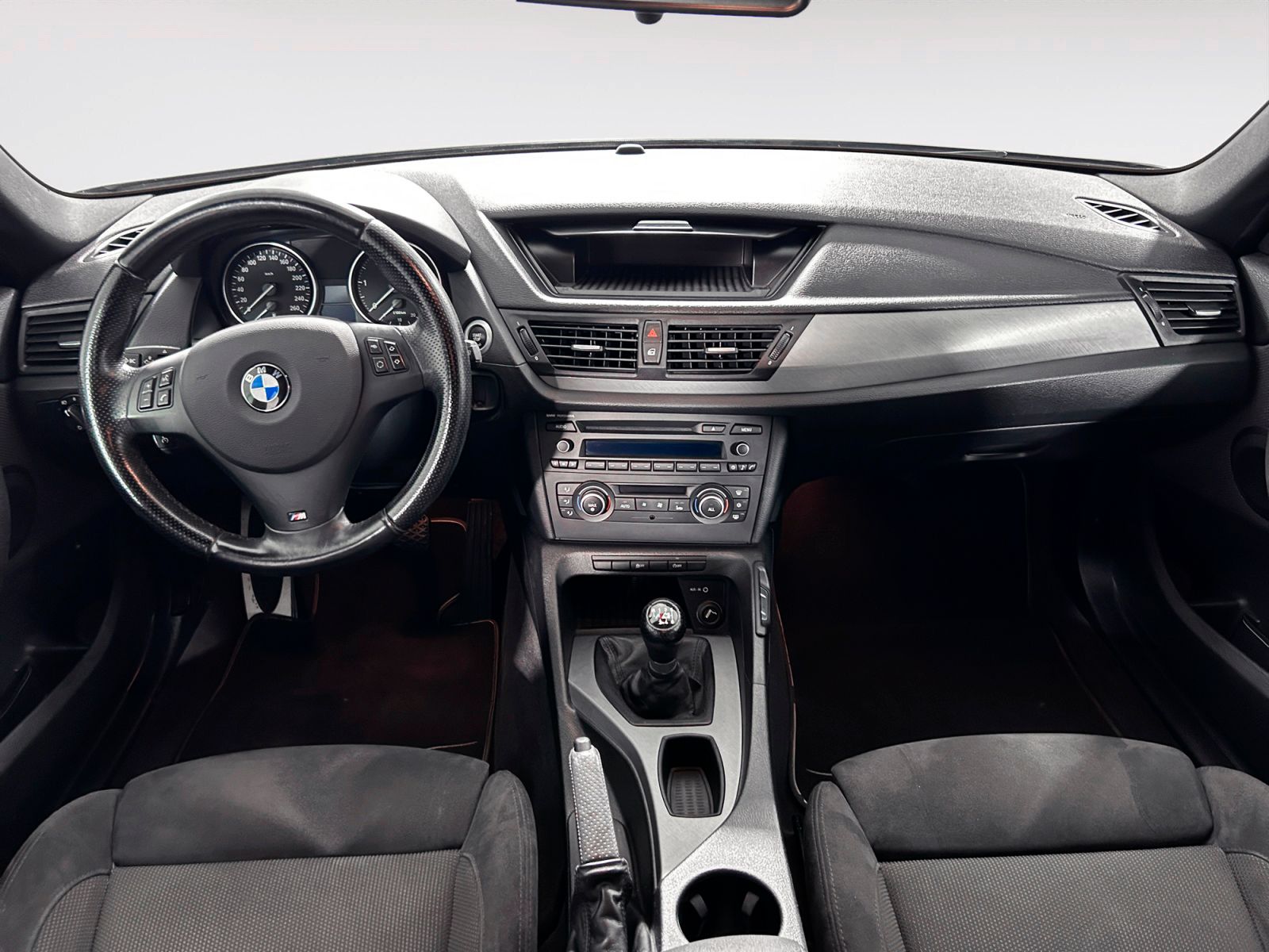 BMW X1 sDrive18d - foto 9