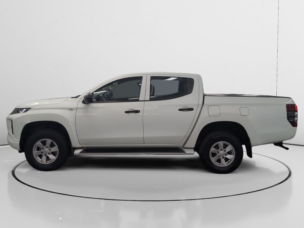 Mitsubishi L200 220 DI-D Doble Cabina M-Pro - foto 6
