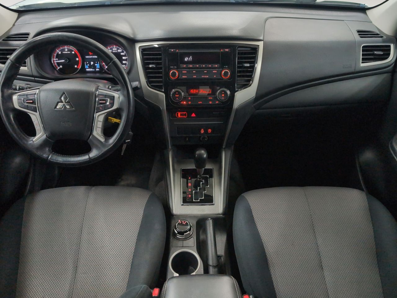 Mitsubishi L200 220 DI-D Doble Cabina M-Pro - foto 9