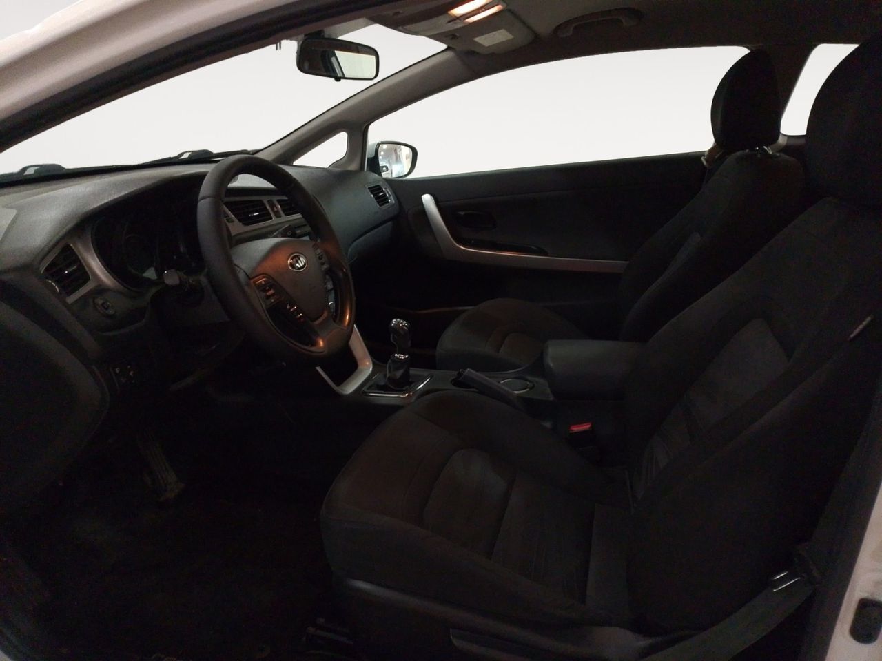 Kia Ceed 1.6 CRDi VGT Drive - foto 9