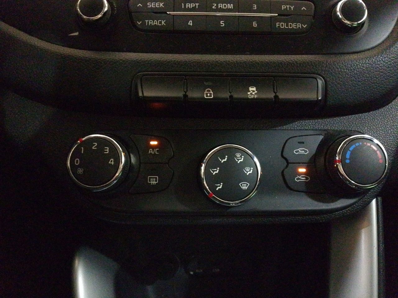 Kia Ceed 1.6 CRDi VGT Drive - foto 17