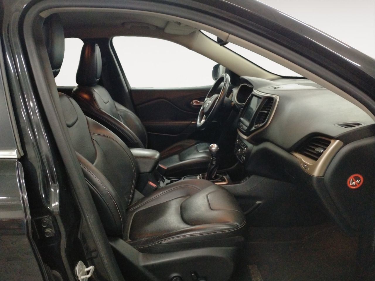 Jeep Cherokee 2.0 CRD Longitude 4x2 - foto 11