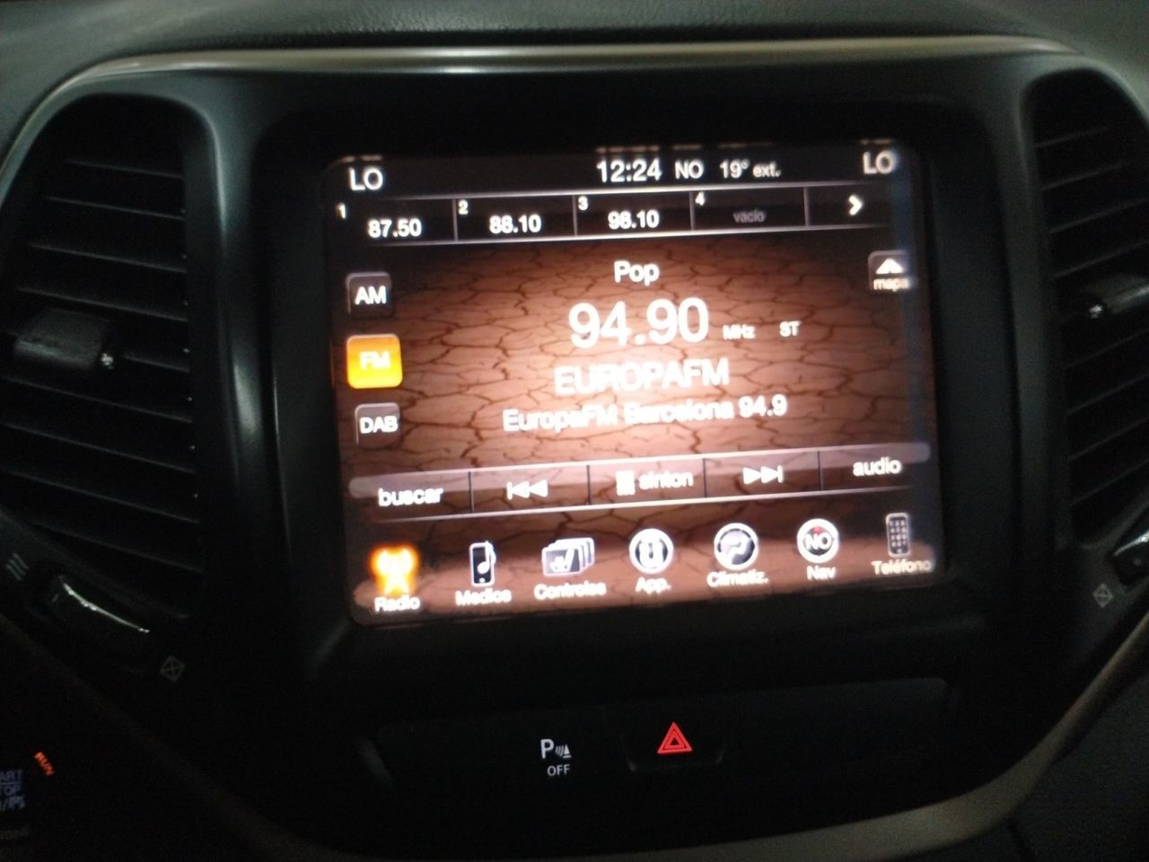 Jeep Cherokee 2.0 CRD Longitude 4x2 - foto 16