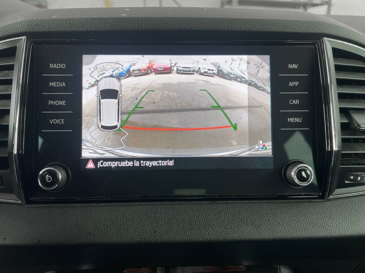 Škoda Karoq 2.0 TDI Ambition 4x4 DSG - foto 18