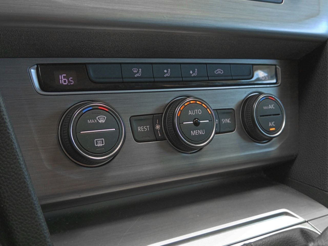 Volkswagen Passat Edition 2.0 TDI - foto 20