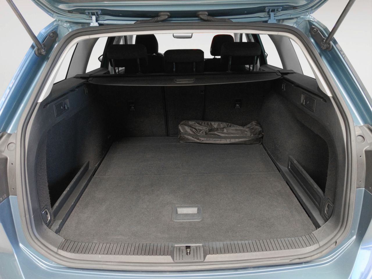 Volkswagen Passat Edition 2.0 TDI - foto 12