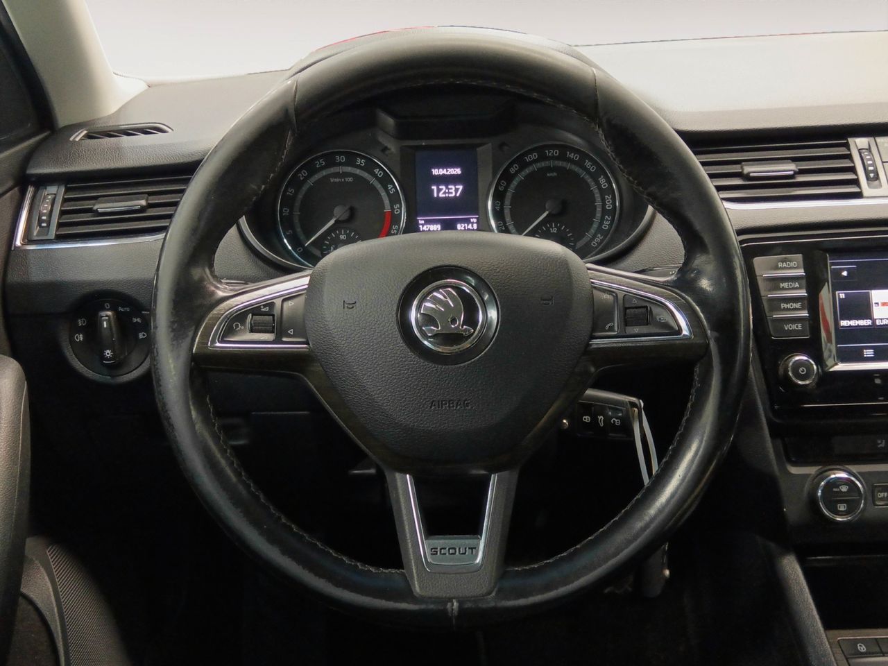 Škoda Scout 2.0 TDI CR DSG 4x4 - foto 8