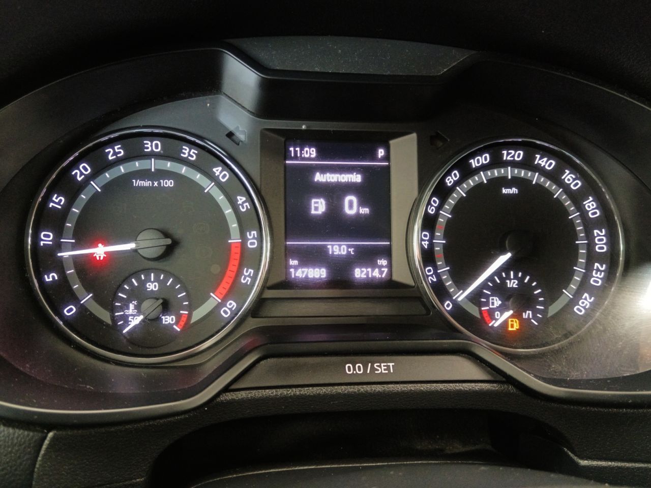 Škoda Scout 2.0 TDI CR DSG 4x4 - foto 14
