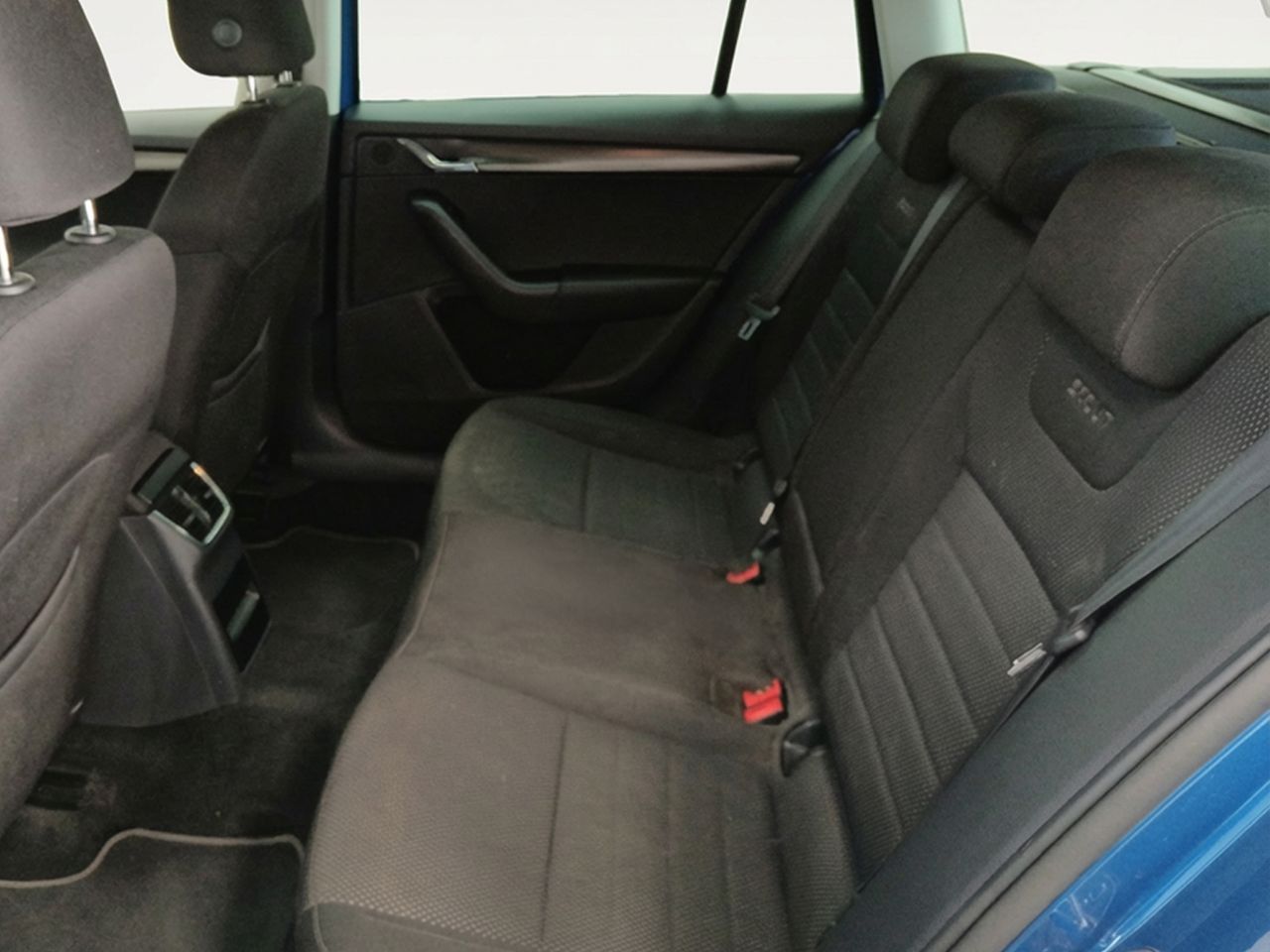 Škoda Scout 2.0 TDI CR DSG 4x4 - foto 10