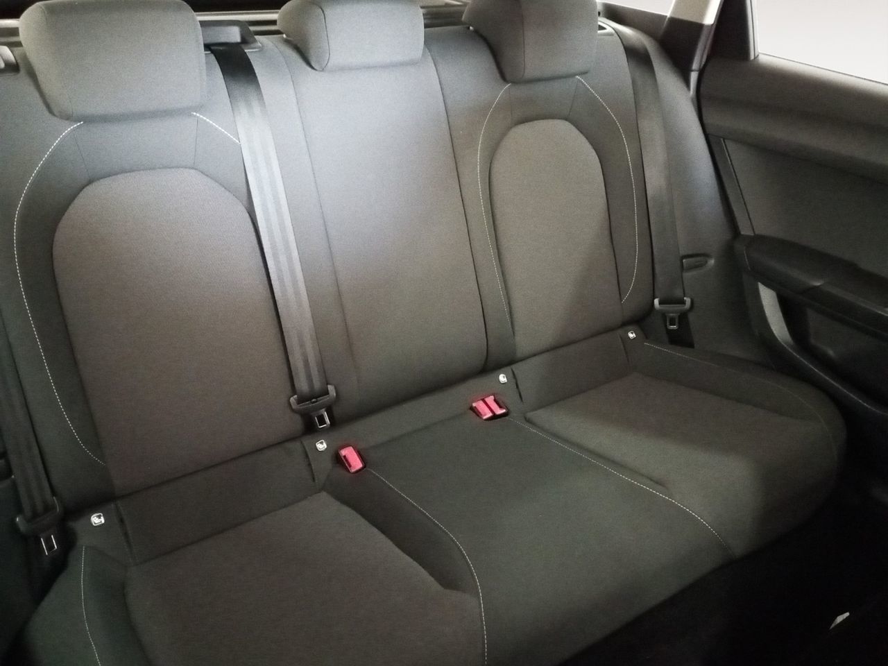 SEAT León 2.0 TDI Reference Go - foto 10