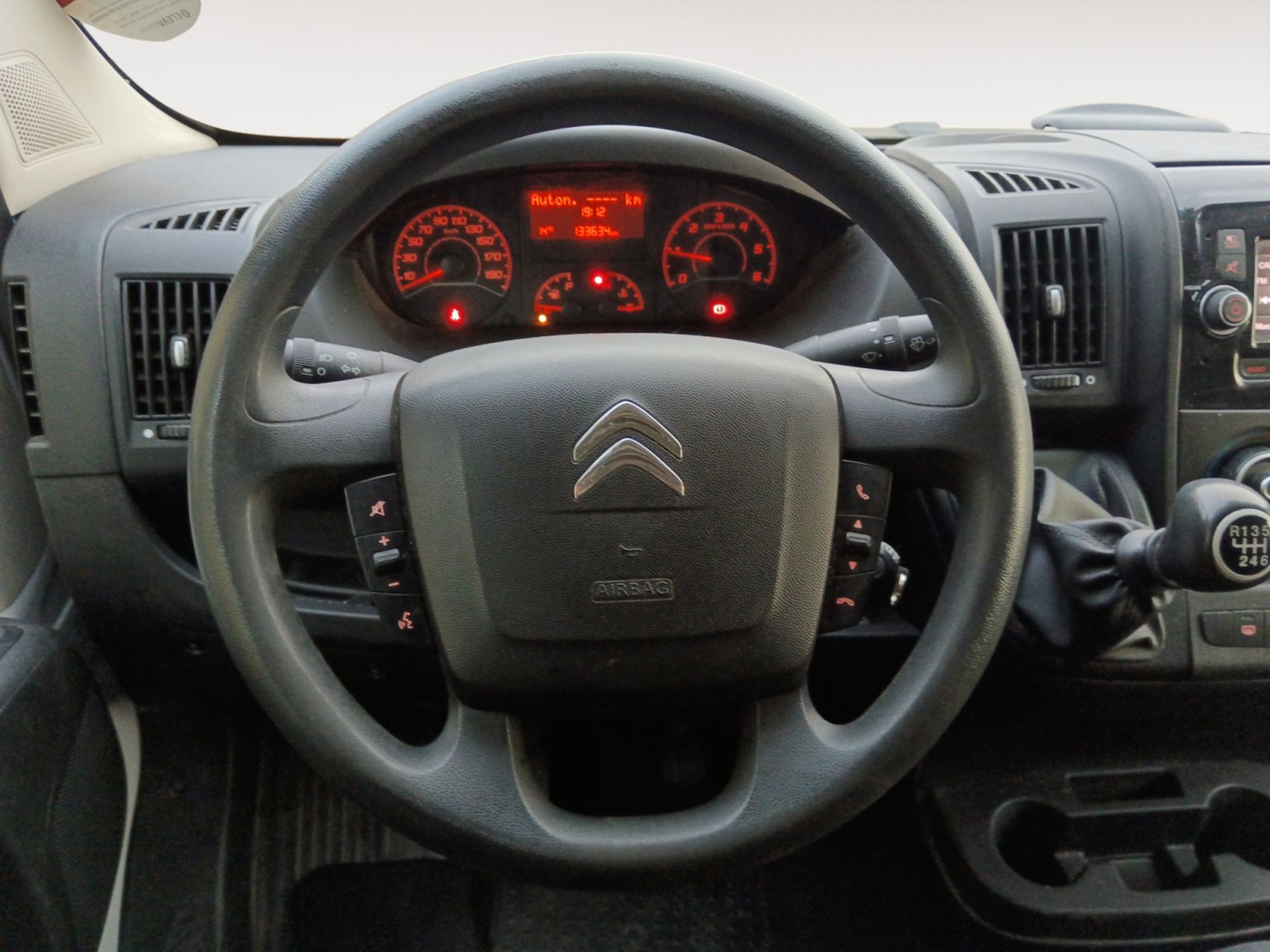 Citroën Jumper Furgon BlueHDi 140 35 Heavy L4H3 - foto 6