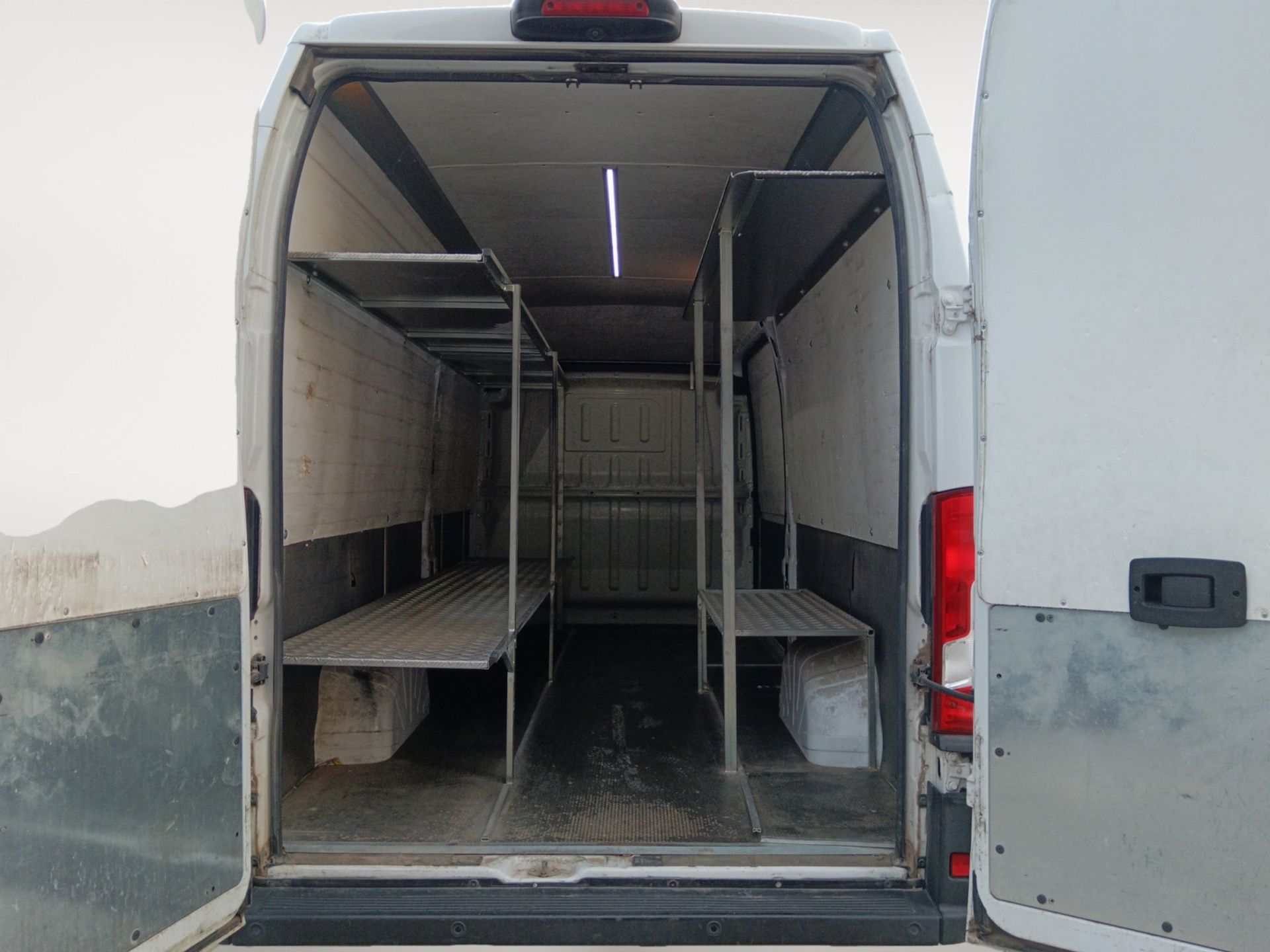 Citroën Jumper Furgon BlueHDi 140 35 Heavy L4H3 - foto 10