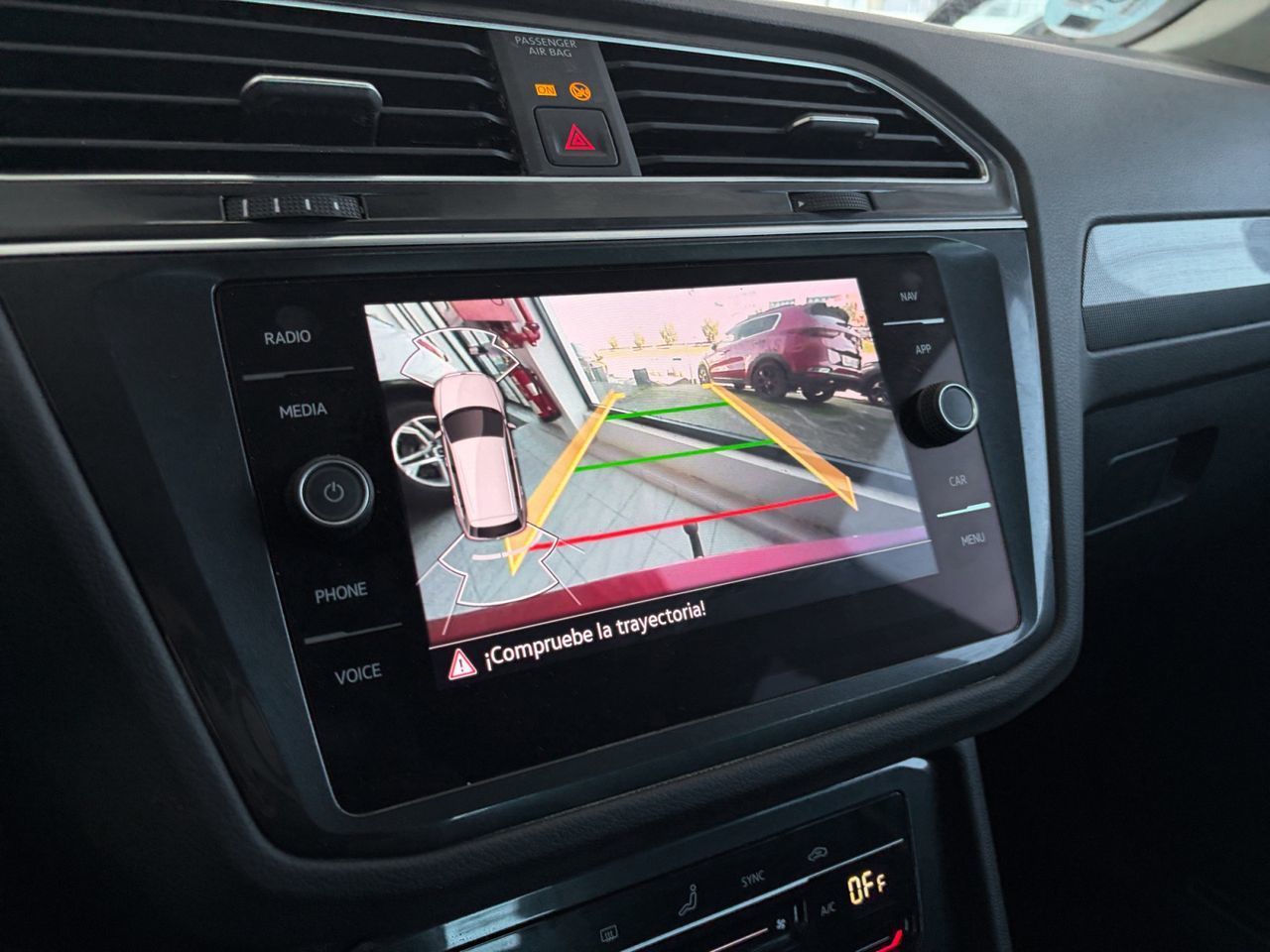 Volkswagen Tiguan Urban Sport 2.0 TDI - foto 18