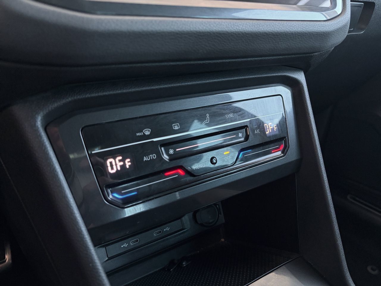 Volkswagen Tiguan Urban Sport 2.0 TDI - foto 19
