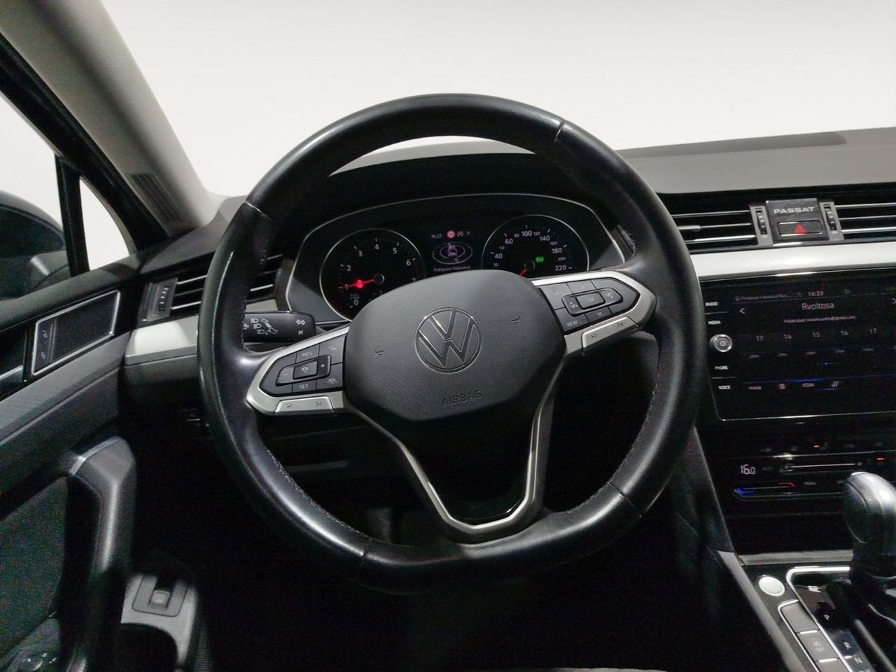 Volkswagen Passat Executive 1.5 TSI DSG - foto 8
