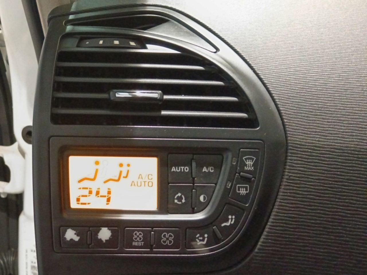 Citroën C4 Picasso 1.6 HDi Millenium - foto 18