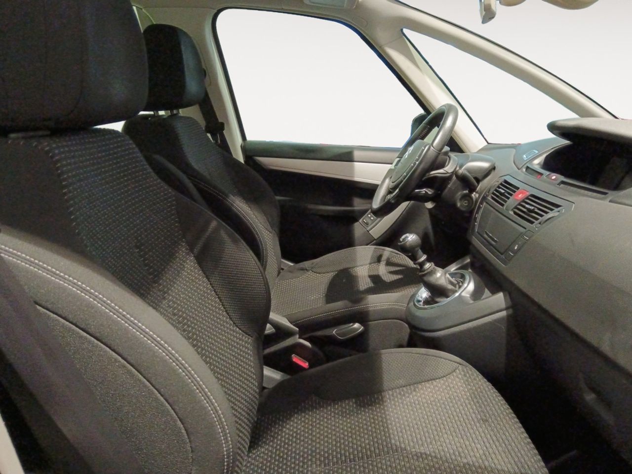 Citroën C4 Picasso 1.6 HDi Millenium - foto 11
