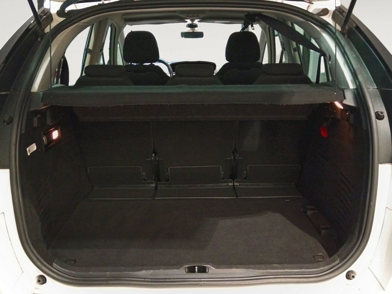 Citroën C4 Picasso 1.6 HDi Millenium - foto 12