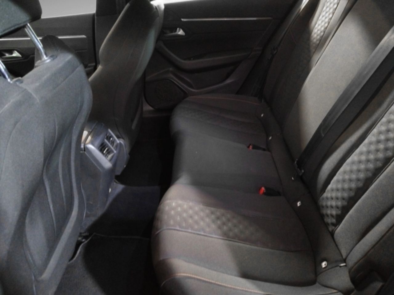 Peugeot 508 BlueHDi 130 Active Pack EAT8 - foto 10