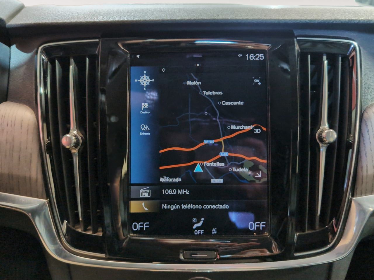 Volvo V90 D4 AWD - foto 17