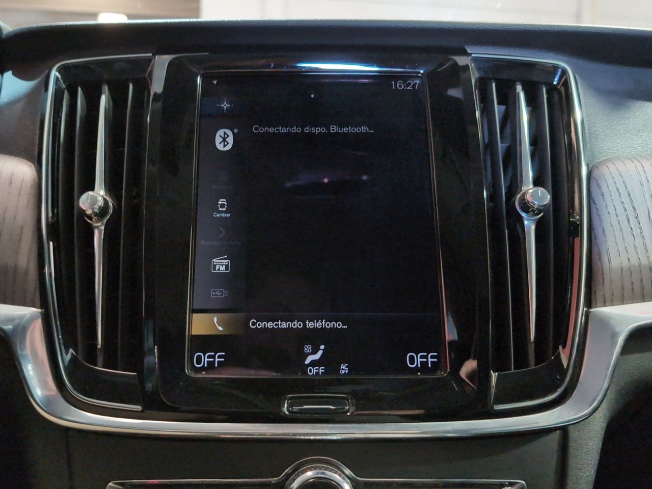 Volvo V90 D4 AWD - foto 19
