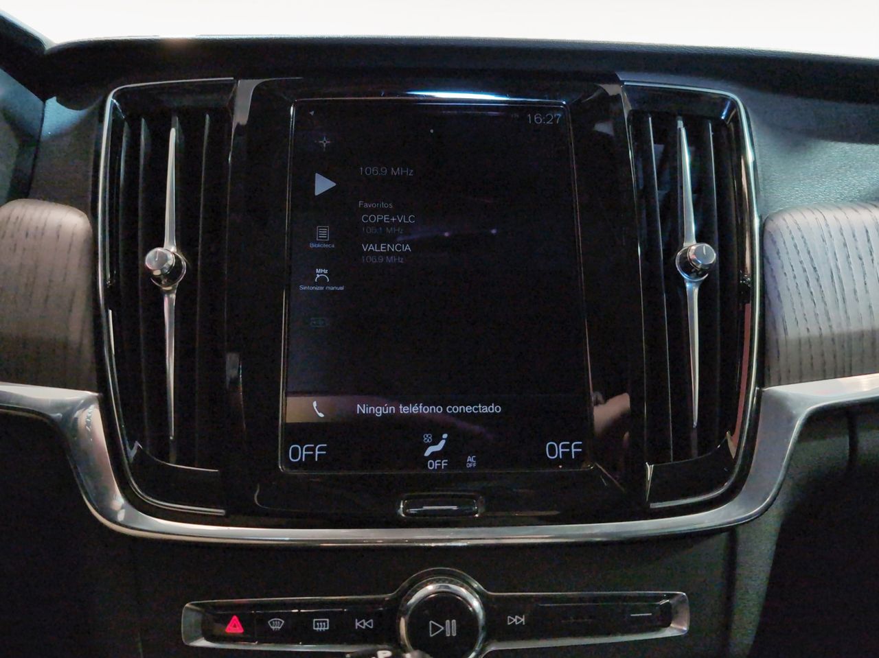 Volvo V90 D4 AWD - foto 18