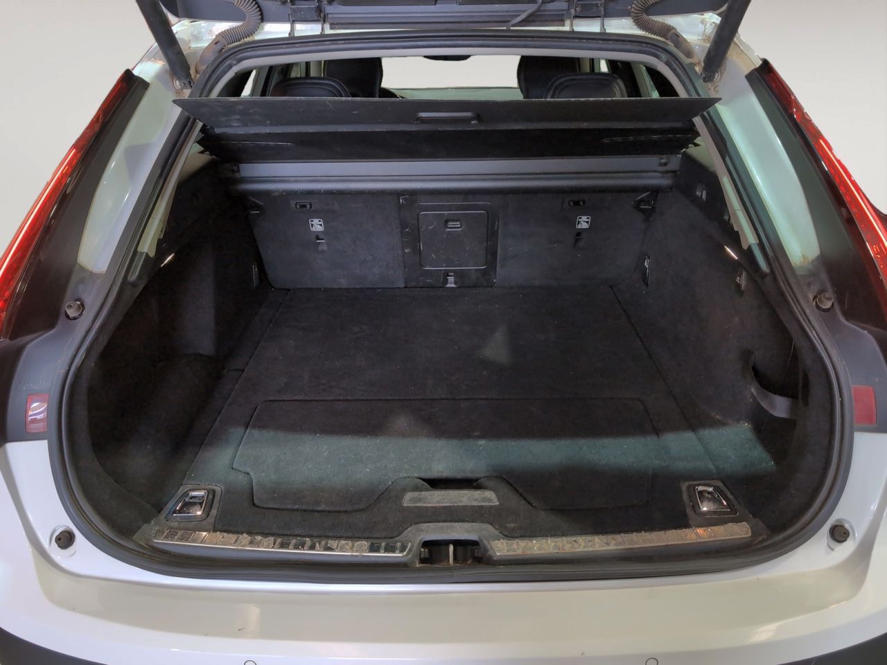 Volvo V90 D4 AWD - foto 12