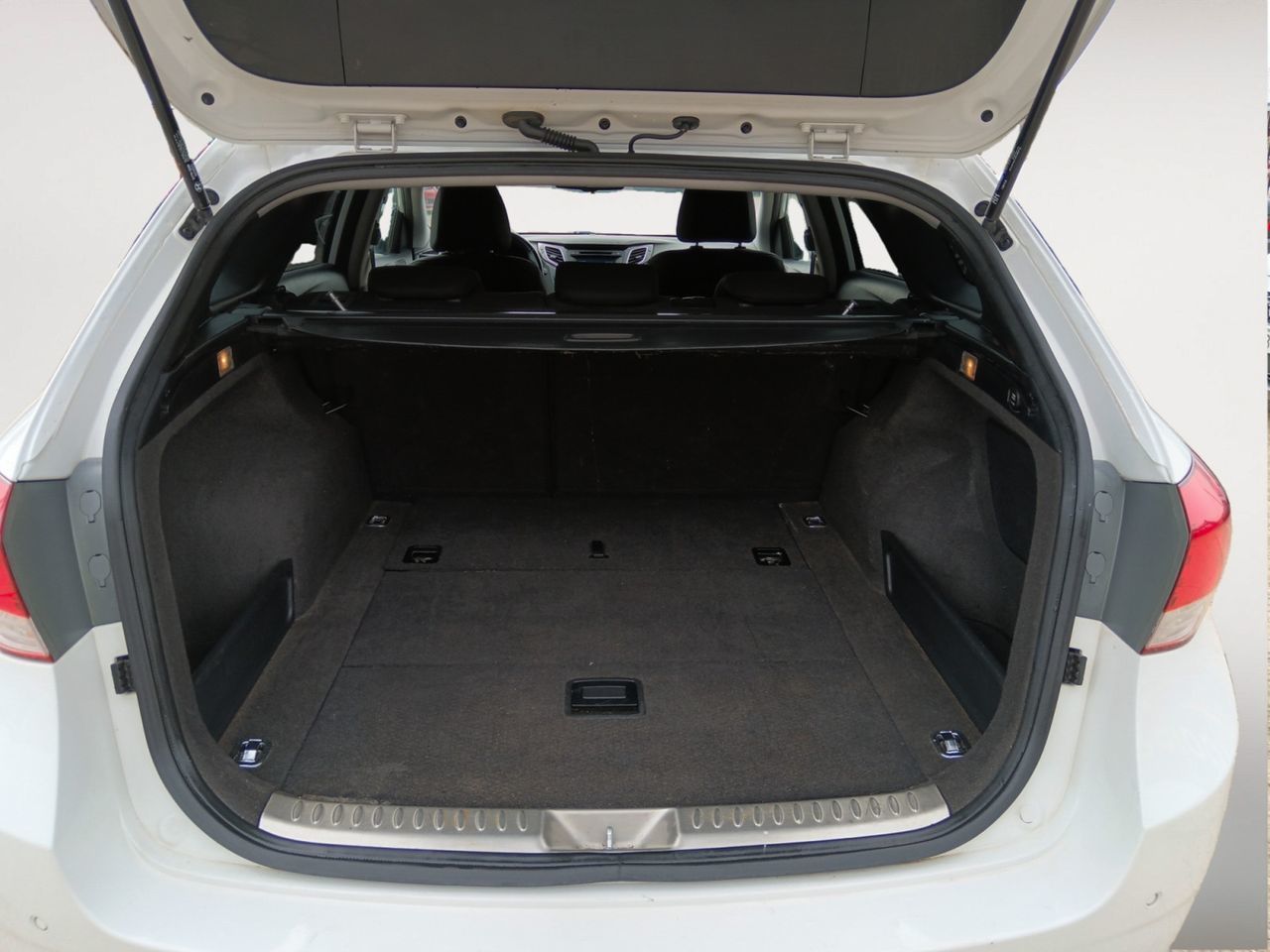 Hyundai i40 1.7 CRDi BlueDrive Tecno - foto 10