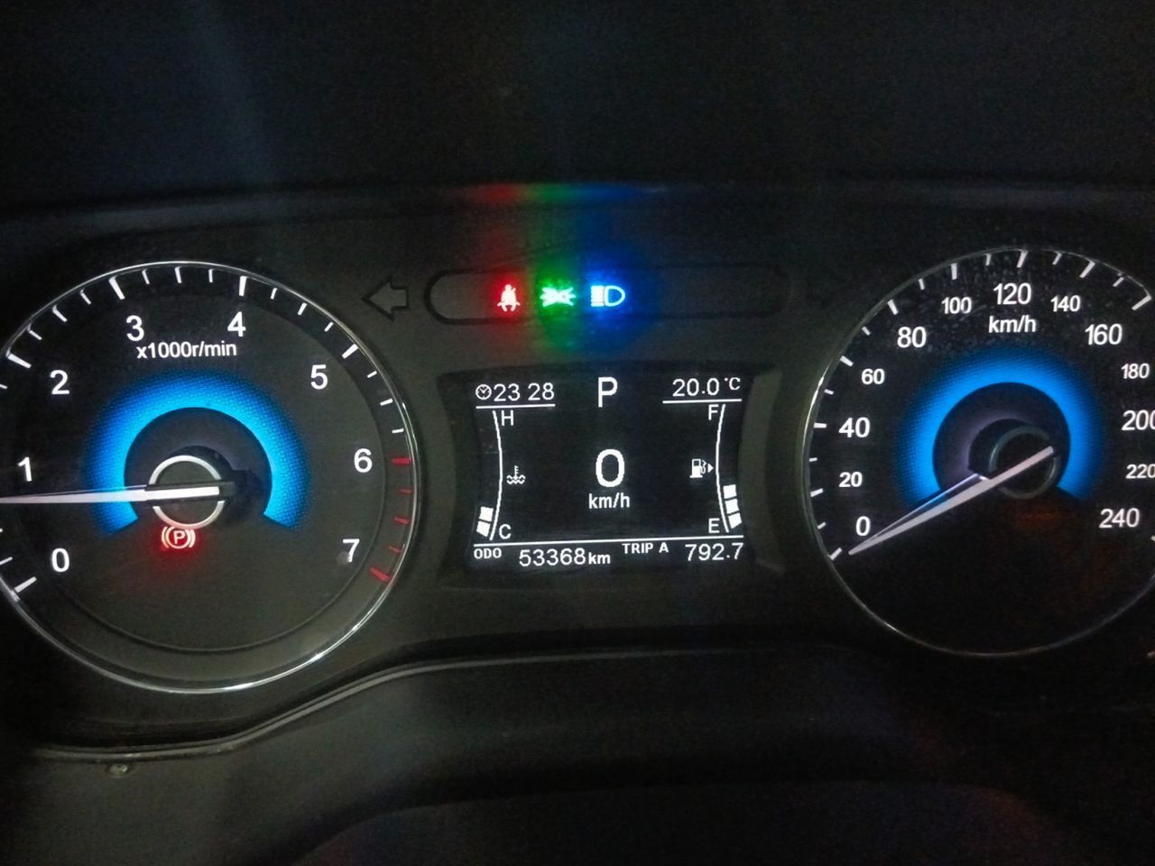 DFSK 580 1.5 T Luxury - foto 17