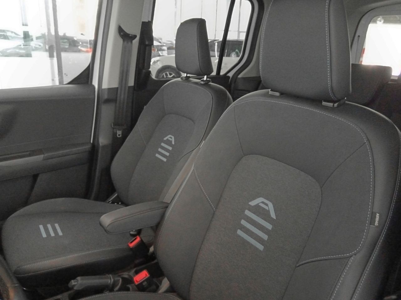 Ford Tourneo Courier 1.0 EcoBoost Active - foto 22
