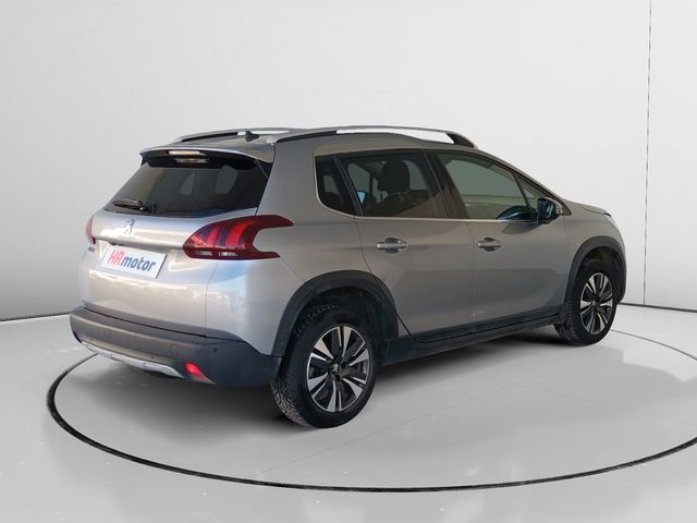 Peugeot 2008 PureTech Signature - foto 2