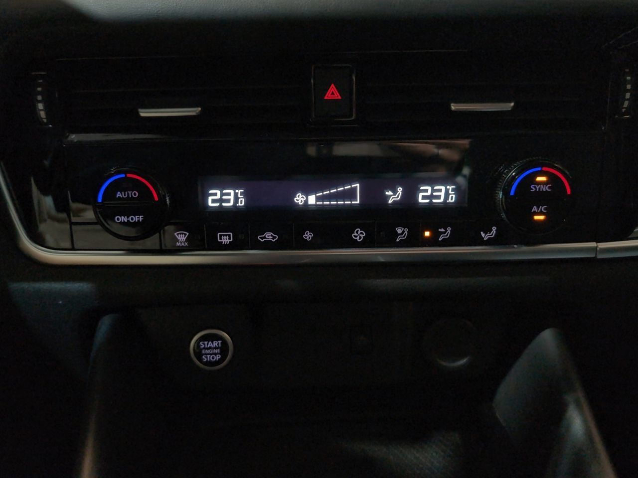 Nissan Qashqai DIG-T 160 mHEV N-Connecta Xtronic - foto 19