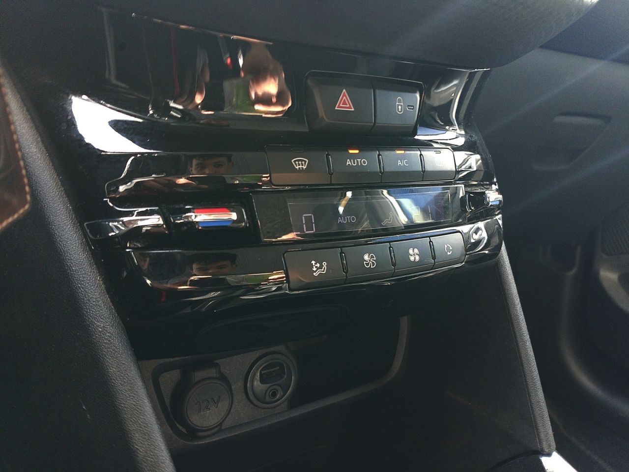 Peugeot 2008 e-HDI 92 Allure - foto 22