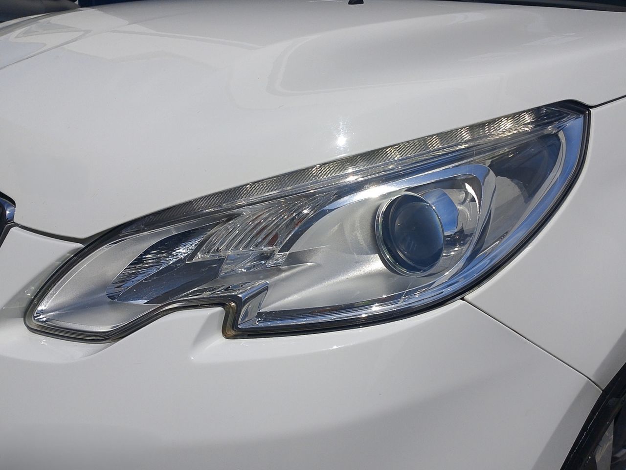 Peugeot 2008 e-HDI 92 Allure - foto 24