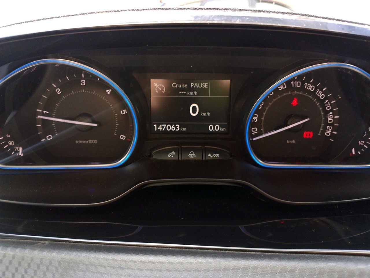 Peugeot 2008 e-HDI 92 Allure - foto 16