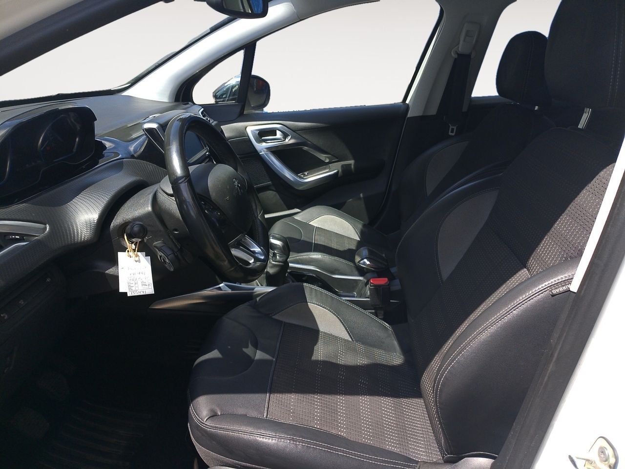 Peugeot 2008 e-HDI 92 Allure - foto 11
